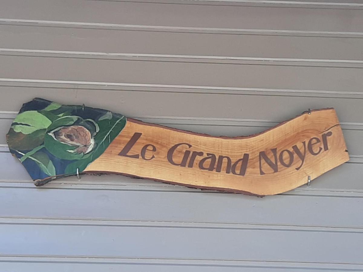 Bed and Breakfast Le Grand Noyer Ambronay Exterior foto